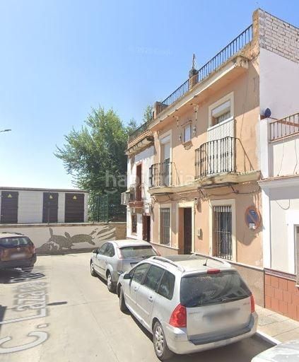 Foto 56b558bf-e5a4-4aa8-8c04-998f81bf50a7. Maison jumelée dans Villaverde del Río