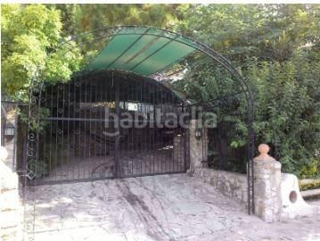 Foto ea627b38-7416-4070-9110-bc06f20846d2. Chalet with parking in Vilallonga / Villalonga