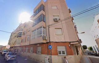 Maison jumelée à La Chanca - Pescadería. Venta adosado almería