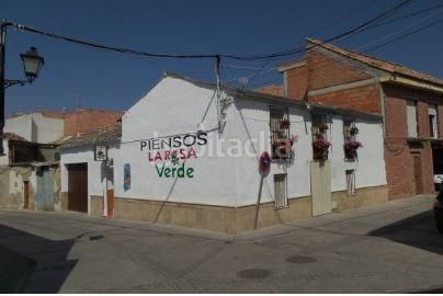 Foto c78d323a-8c65-4df2-89a2-ee5445739b79. Casa adossada amb aparcament a Bujalance