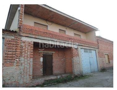 Foto b81d9b47-22b6-4fc4-a0cf-f86e3fabfe1e. Casa adossada a Cañizal