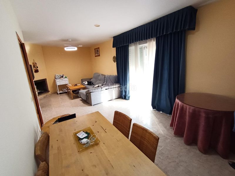 Foto 43f97d33-d4d8-47ce-89ba-504b8b267e6a. Casa aparellada amb calefacció aparcament a Parque Manuel de Vega-Carretera de Ugena Illescas