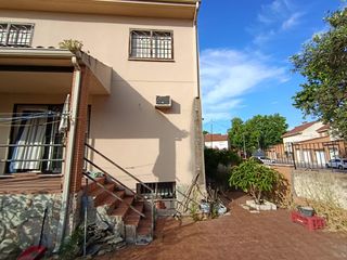 Casa aparellada a Parque Manuel de Vega-Carretera de Ugena. Oportunidad de inversión  nuda propiedad en illescas