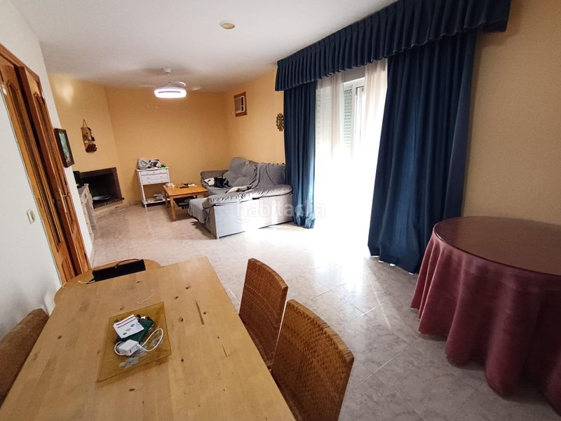 Foto 9329d027-8923-4417-a05d-d8772bea6976. Casa aparellada amb calefacció aparcament a Parque Manuel de Vega-Carretera de Ugena Illescas