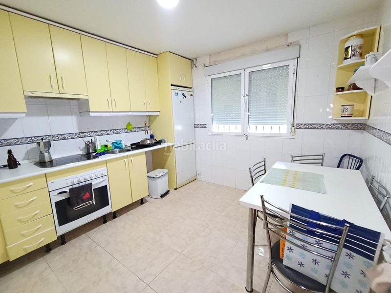 Foto f52ba921-e5cc-48a6-bcae-2b5af55d0ab0. Casa aparellada amb calefacció aparcament a Parque Manuel de Vega-Carretera de Ugena Illescas