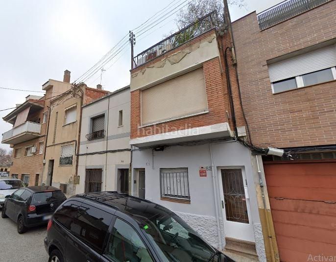 Foto 93c3dcab-390f-4c52-9f5d-912b01e597e5. Casa adossada a Roc Blanc Terrassa