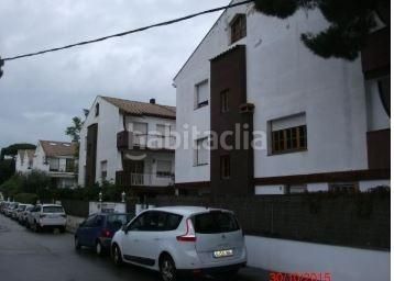 Foto 8fc33a96-ef52-42c4-aed7-af775fff625b. Casa adossada amb piscina a Zona alta Arenys de Mar