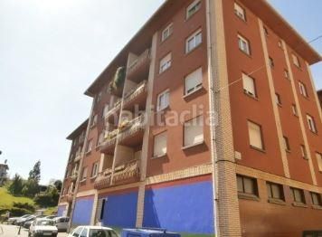 Foto 94c91ca4-8e19-4864-aba2-77e33a1fd6e4. Pis a Navia