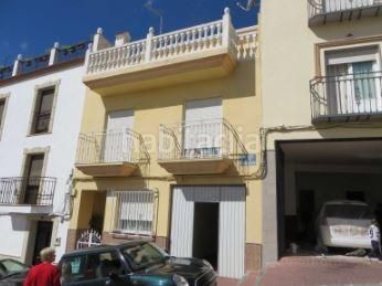 Foto 8a785a21-abea-4e0d-a356-026e1206cd4d. Casa adossada a Huelma