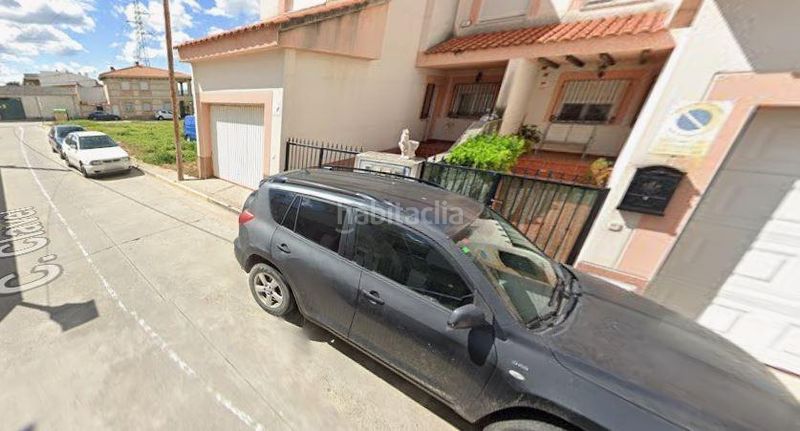 Foto ac78be68-c733-4e30-951d-305c3827ca26. Xalet amb aparcament a Cazalegas