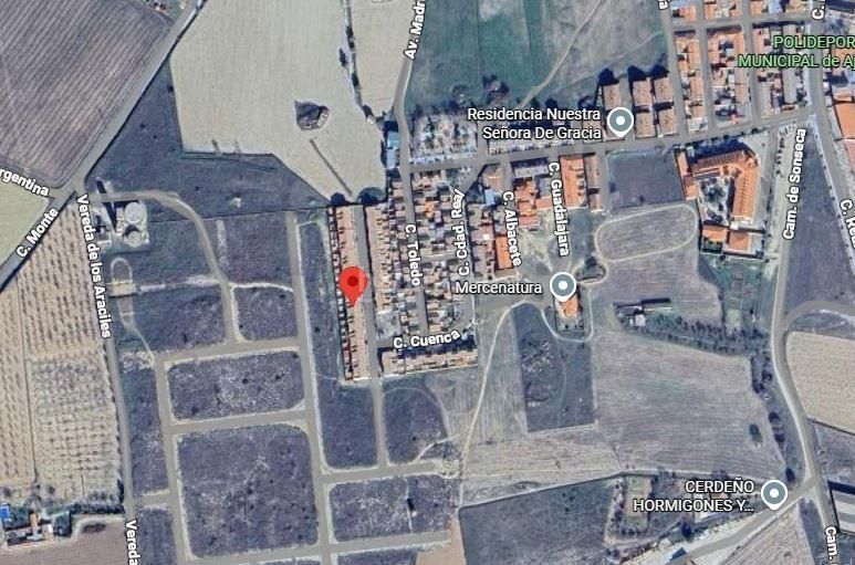 Foto 6c8b4f2c-2303-4a80-a6f2-9baad017bc92. Xalet amb aparcament a Ajofrín