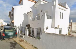 Chalet in Ayamonte ciudad. Cesion de remate