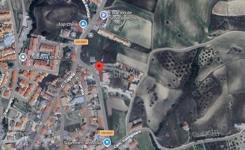 Foto d6871c57-32b2-44f1-8c14-e16f3005ce77. Xalet amb aparcament a Méntrida