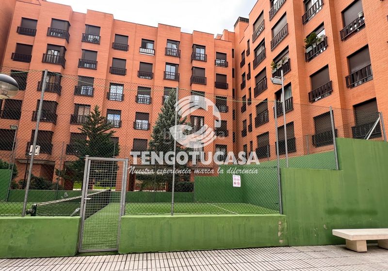 Foto 3b0a2477-945a-40ae-b06b-29e93418e5c9. Pis amb calefacció aparcament piscina a Rejas Madrid