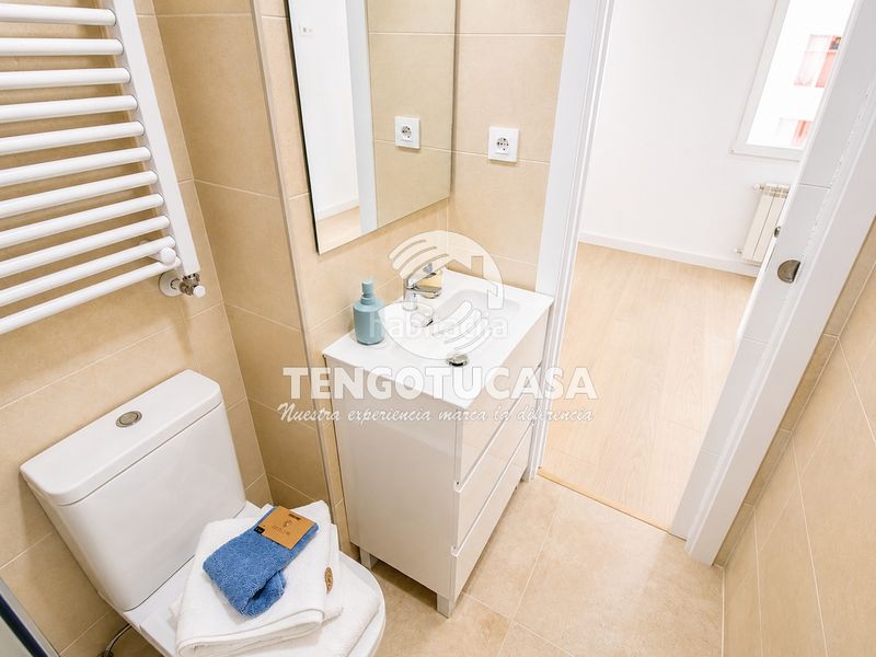 Foto 8c5900a0-b22c-4c39-92c3-479edb1b1e53. Flat in calle de la virgen del castañar 15 in Concepción Madrid