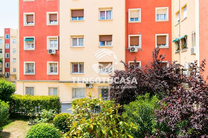 Foto e311adf8-fdb0-4de6-8879-b930706fbc0a. Flat in calle de la virgen del castañar 15 in Concepción Madrid