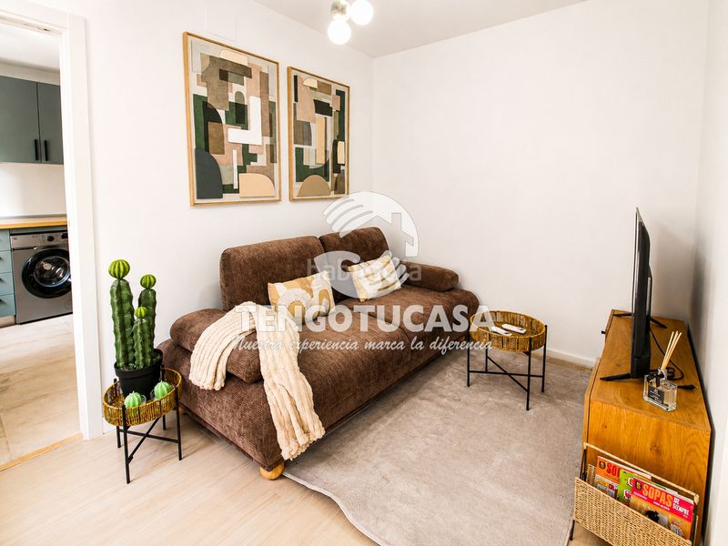 Foto f270134a-09bb-453d-9487-0cbef7b3f342. Flat in calle de la virgen del castañar 15 in Concepción Madrid