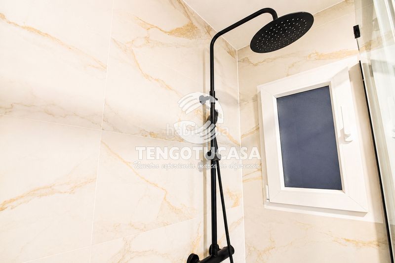 Foto 00a73203-4bc0-461f-b7b5-591c831c3bd3. Flat in calle de la virgen del castañar 15 in Concepción Madrid