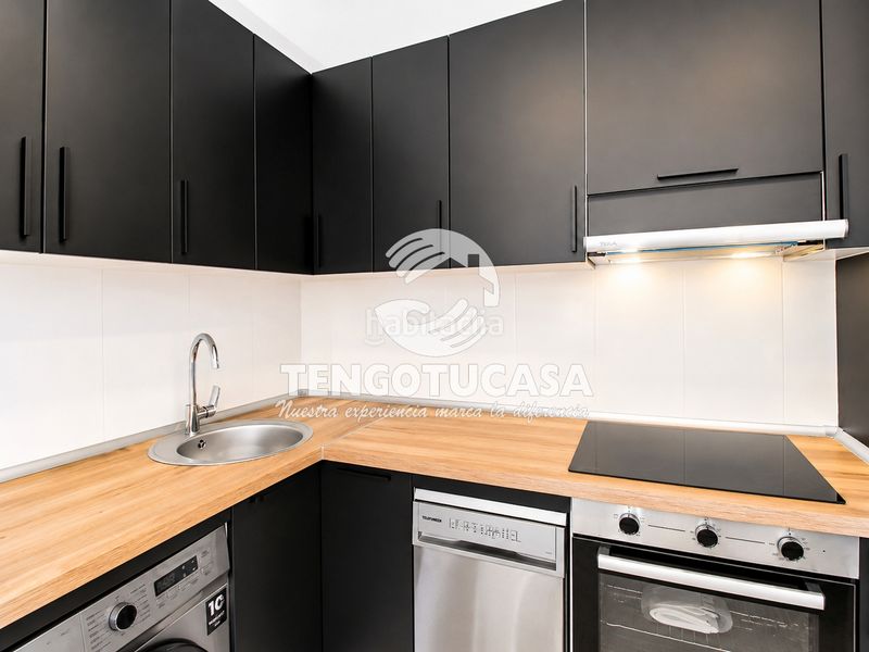 Foto 35c5d605-d6b0-4dc0-9c84-8cc517bb3d4c. Flat in calle de la virgen del castañar 15 in Concepción Madrid