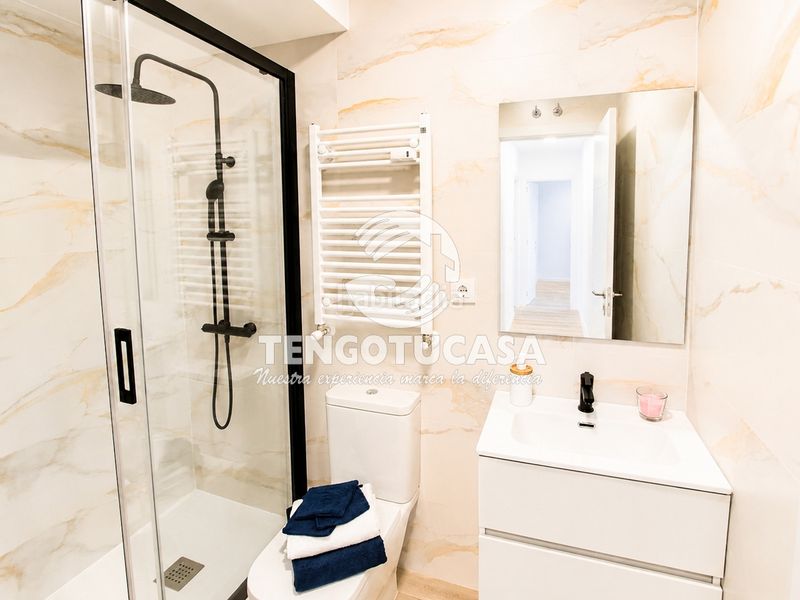 Foto 4e9fe8b4-cdbc-4c93-aa3a-bffb40caaccf. Flat in calle de la virgen del castañar 15 in Concepción Madrid