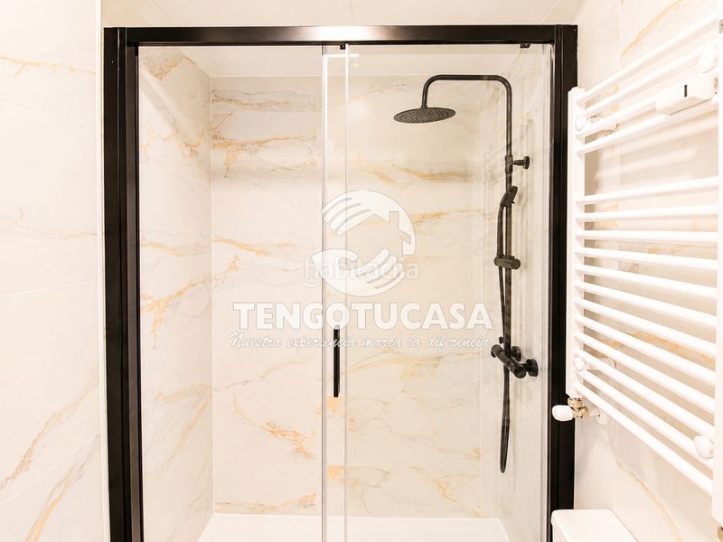 Foto b9b23a2d-d2ff-4694-80a8-b2ffb4d8fc83. Flat in calle de la virgen del castañar 15 in Concepción Madrid
