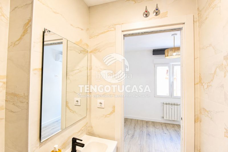 Foto f3897c8d-6cee-4444-9c7e-54e9c0d1a99b. Flat in calle de la virgen del castañar 15 in Concepción Madrid