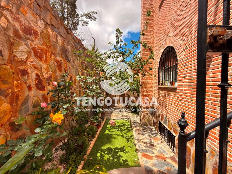 Foto b3ce1088-0650-4001-a615-2595e1a7760e. Xalet amb calefacció aparcament piscina a Bargas