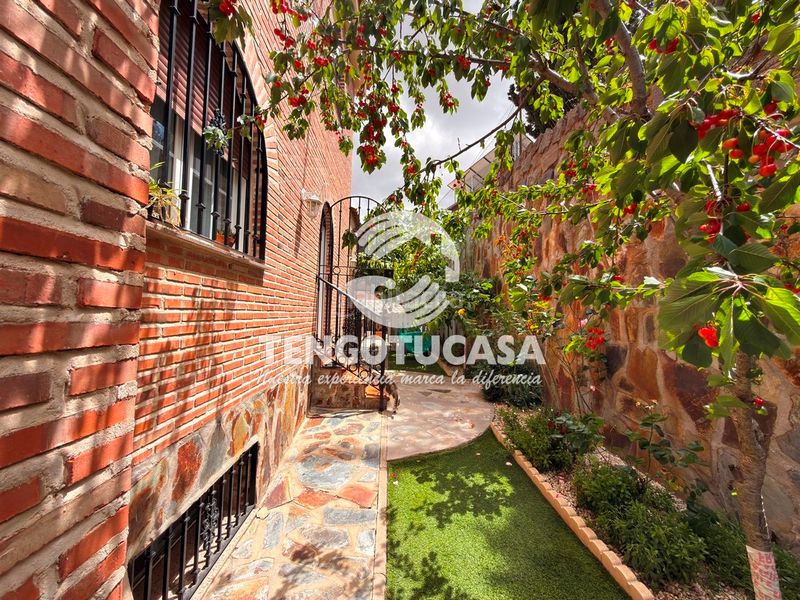 Foto ddfcda06-9e68-4d9c-ac0b-6194c4b3f899. Xalet amb calefacció aparcament piscina a Bargas