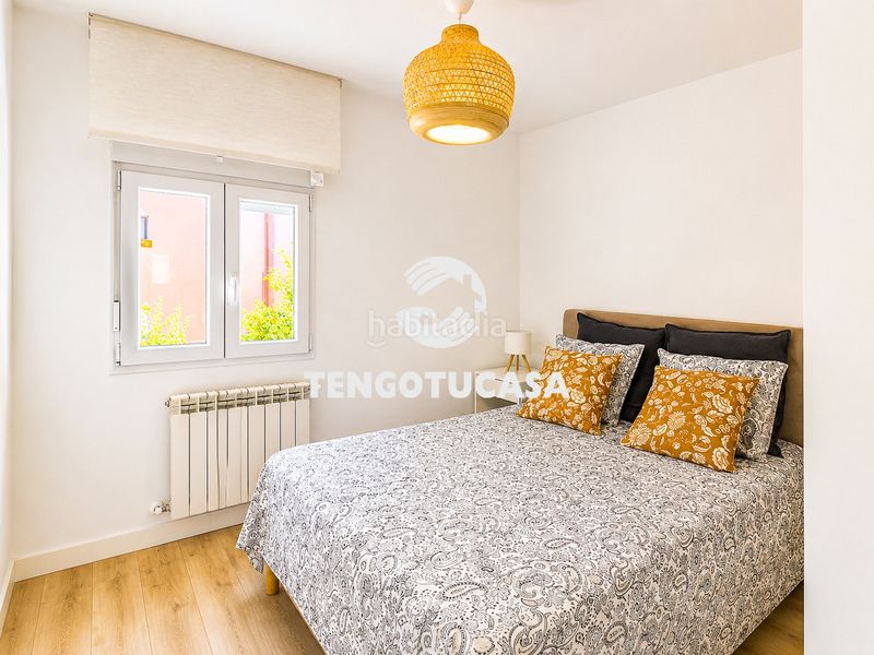 Foto 9da32208-90fb-4077-b04f-60fdfe5b268b. Pis a avenida quinta 16 a Rejas Madrid