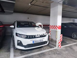 Miete Autoparkplatz  Calle de vital aza. Garaje en alquiler en calle de vital aza