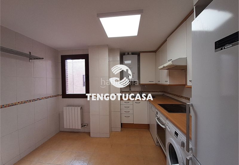 Foto 629831b5-344d-44fc-bd1d-34a7dd8e44c6. Àtic amb calefacció piscina a Rejas Madrid