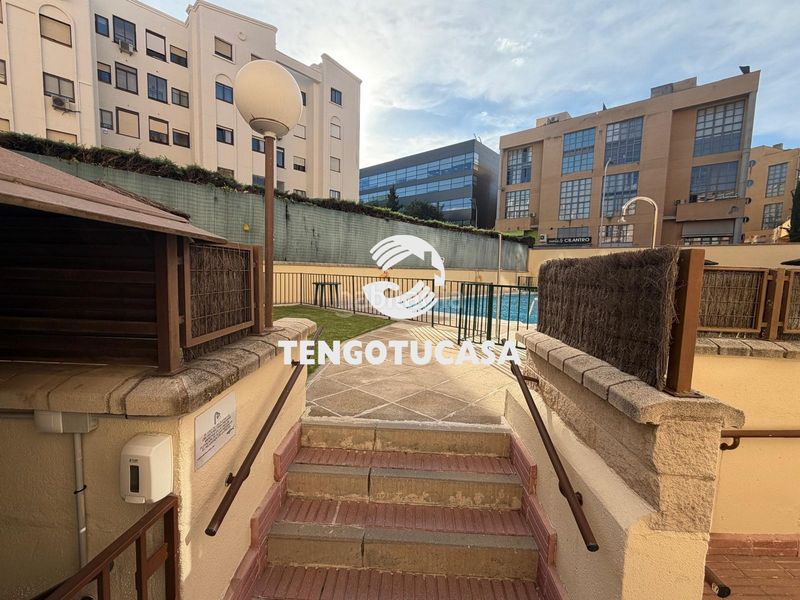 Foto 7952c2c2-efcc-4bd2-ba17-82b35e8cb526. Àtic amb calefacció piscina a Rejas Madrid