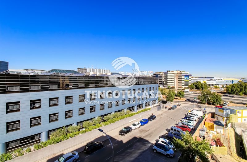 Foto 2c2aa0f4-5852-497c-8571-aca273e5d2bc. Pis amb calefacció aparcament piscina a Rejas Madrid