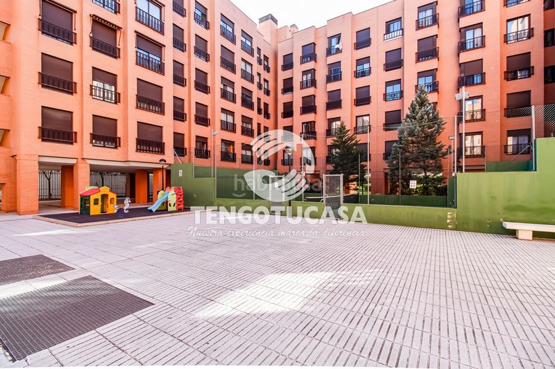 Foto 5b420ab7-75ab-4c35-b557-4f0917d3de9c. Pis amb calefacció aparcament piscina a Rejas Madrid