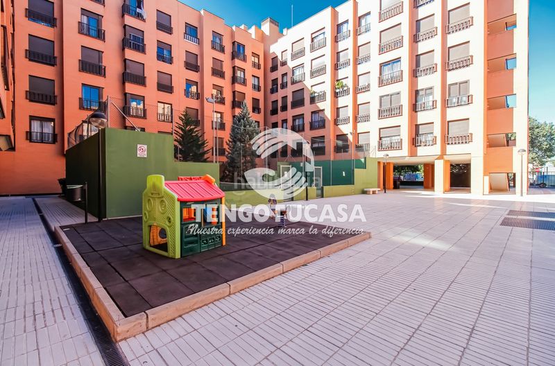 Foto 602c819c-4789-4415-86b0-a914fccced68. Pis amb calefacció aparcament piscina a Rejas Madrid