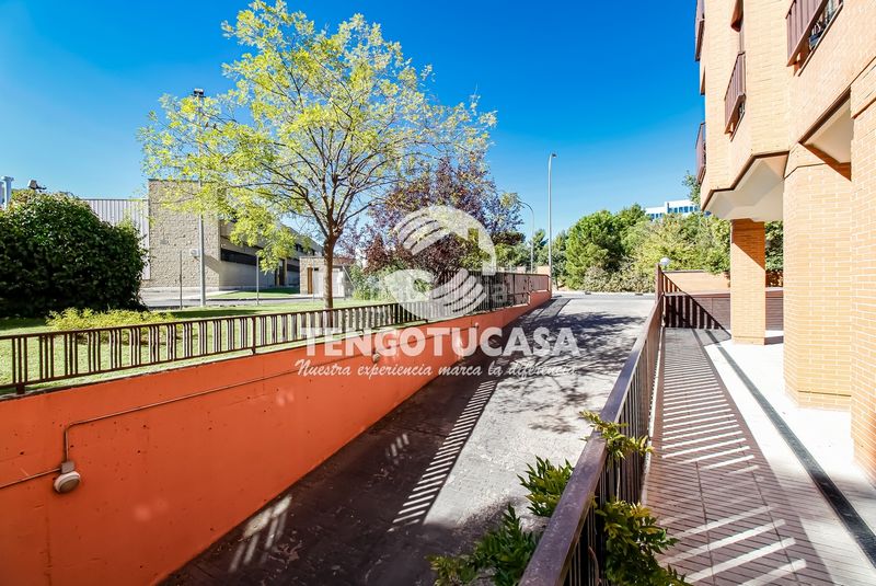 Foto 95d4c98e-af46-42da-bd96-05122dce6989. Pis amb calefacció aparcament piscina a Rejas Madrid