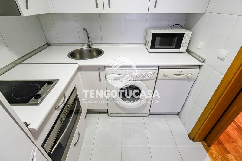 Foto da6d8577-39d8-40a4-9628-0280f6823dcb. Pis amb calefacció aparcament piscina a Rejas Madrid