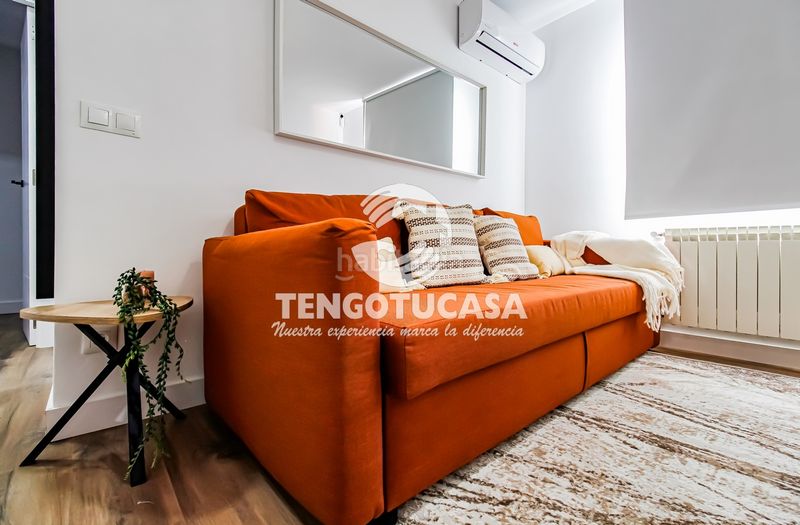 Foto 6865981a-68ad-4843-adc8-c3ed2c829881. Pis a calle montejurra 5 a Ventas Madrid