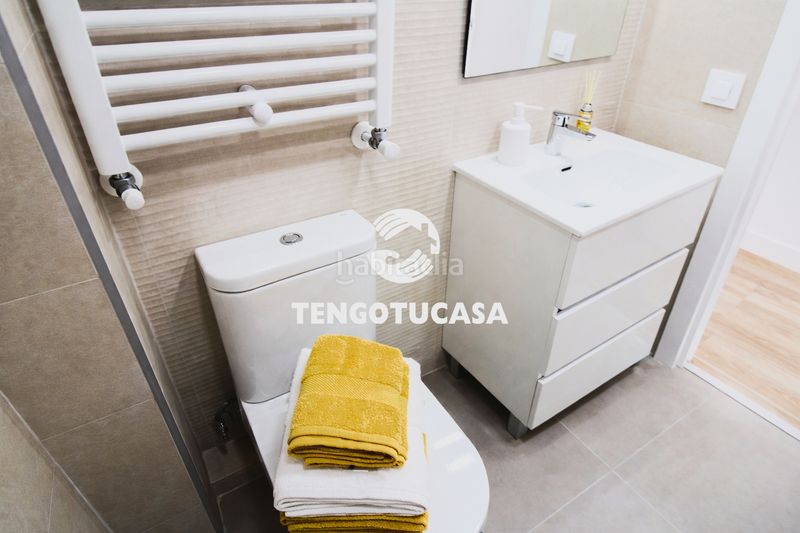 Foto 4a66456a-ad7f-41f9-878b-bf0b152aa6d6. Pis a calle de santurce 9 a Pueblo Nuevo Madrid