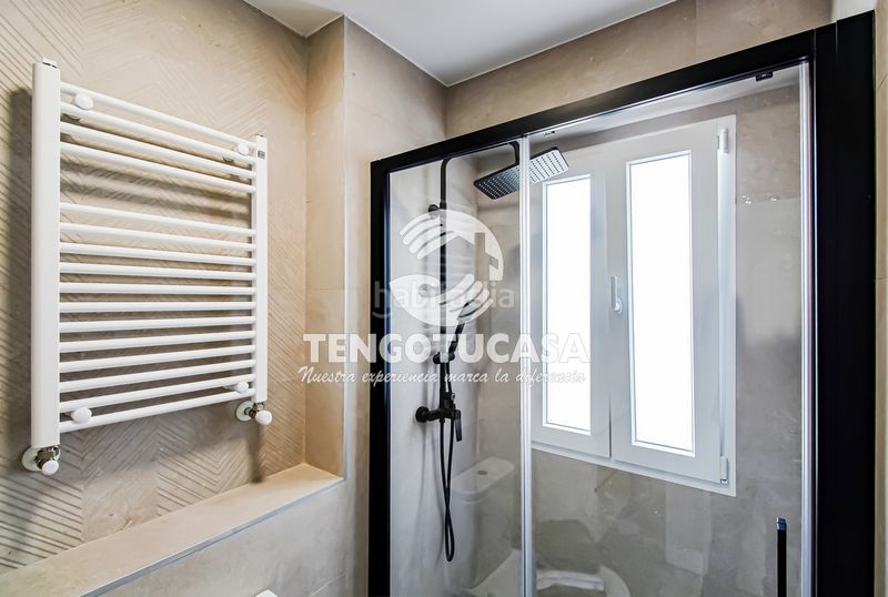 Foto d55c6bba-8f53-4e2a-a19e-e547bbf4413f. Flat in calle de sambara 111 in Quintana Madrid