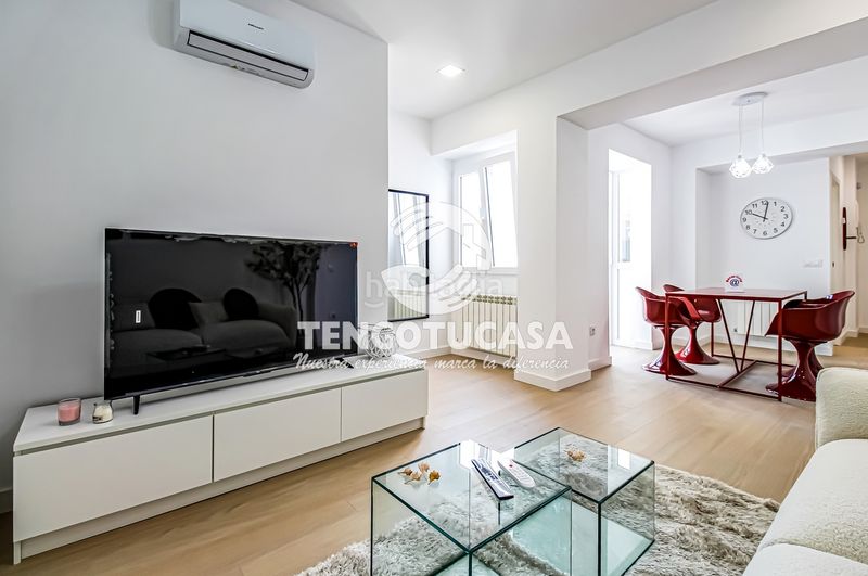 Foto f708363a-9e19-4ccb-9361-f1eadd205495. Flat in calle de sambara 111 in Quintana Madrid