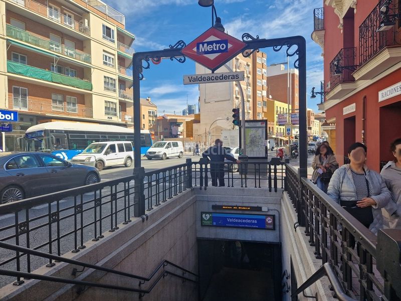 Foto 48d32549-7ea6-43fe-aa6e-1383d6cb4bee. Estudi a Valdeacederas Madrid