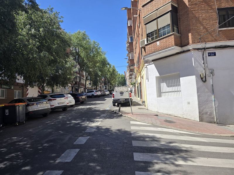 Foto bcb022b7-d8ff-4f95-b6cb-054784058601. Estudi a Valdeacederas Madrid