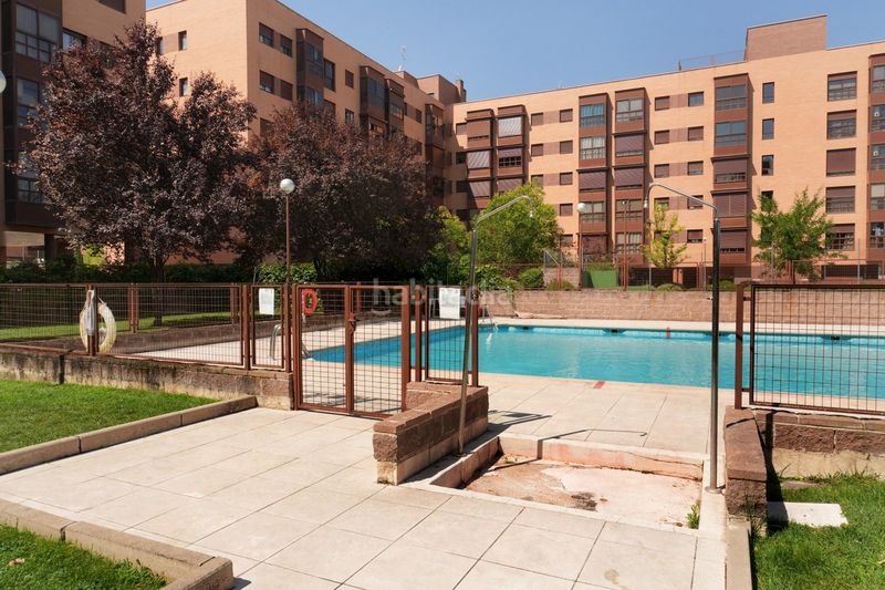 Foto 71ba0a39-41ea-41a1-8b3c-a5e56006c363. Lloguer pis amb piscina a Rejas Madrid