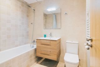 Rent Flat  Carrer de pons d'icart 23