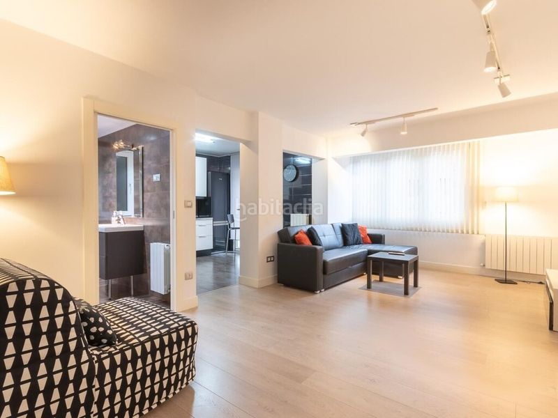 Foto c858eaec-0df8-4c4c-9a8f-8f91ee8cd951. Rent flat in Playa Bajadilla - Puertos Marbella