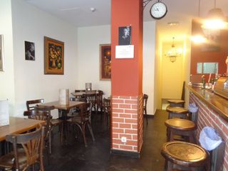 Local Comercial a Calle de Virgen de Nuria