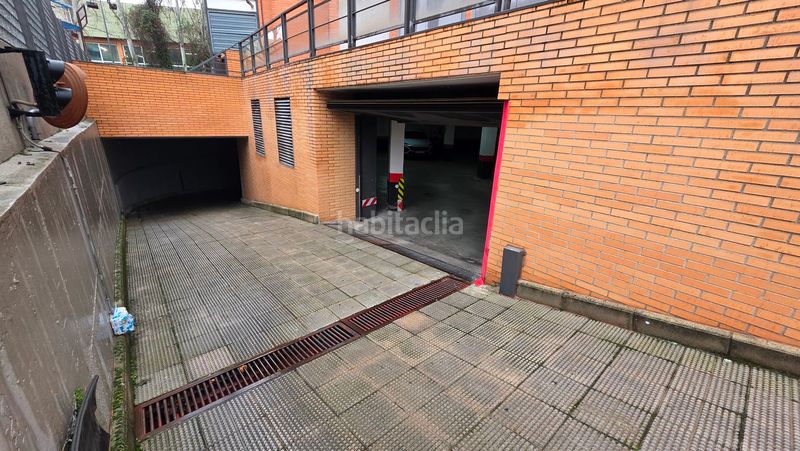 Foto e51bda53-3060-4945-8efa-852a2b551855. Aparcament de moto a Pueblo Nuevo Madrid