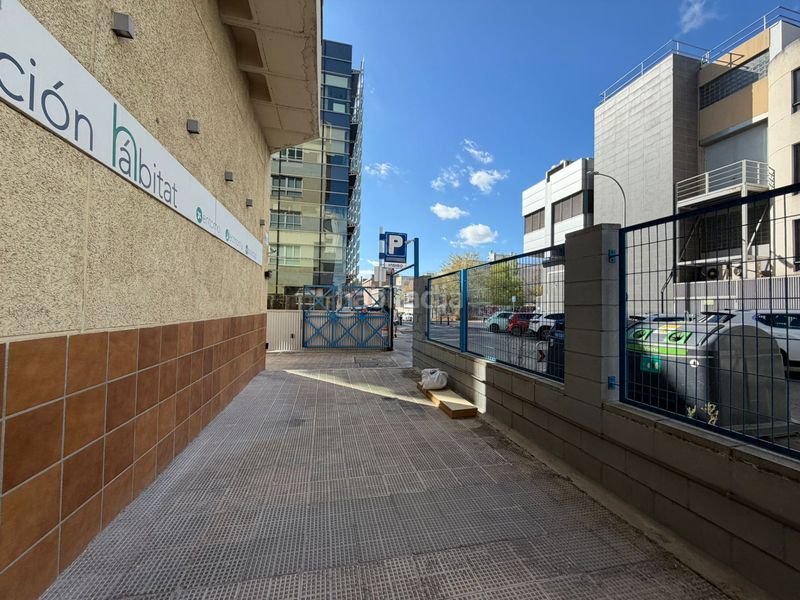 Foto 37c0a381-ed96-45ae-965d-c879660e81bc. Aparcament cotxe a Simancas Madrid