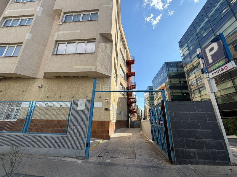 Foto cd84d677-6048-4c2a-aa8d-b1047944aede. Aparcament cotxe a Simancas Madrid